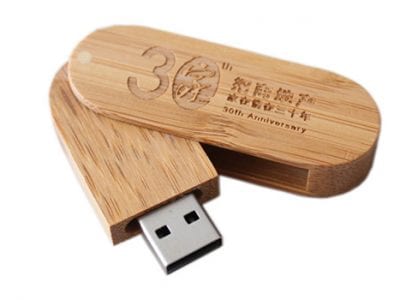 engraved wooden usb