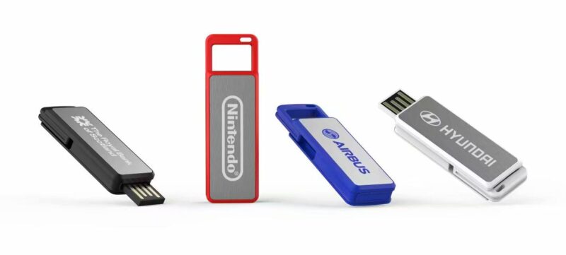 Retractable USB with Eyelet
